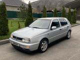 Volkswagen Golf 1997 года за 2 850 000 тг. в Алматы