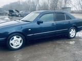 Mercedes-Benz E 240 1997 годаfor2 700 000 тг. в Алматы