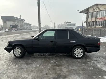 Mercedes-Benz E 220 1994 года за 1 750 000 тг. в Алматы – фото 5