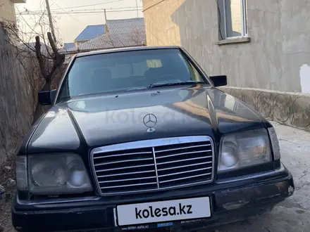 Mercedes-Benz E 220 1993 года за 1 650 000 тг. в Шымкент – фото 4