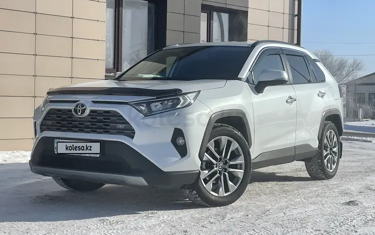 Toyota RAV4 2020 года за 16 700 000 тг. в Караганда