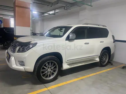 Toyota Land Cruiser Prado 2012 года за 15 500 000 тг. в Астана