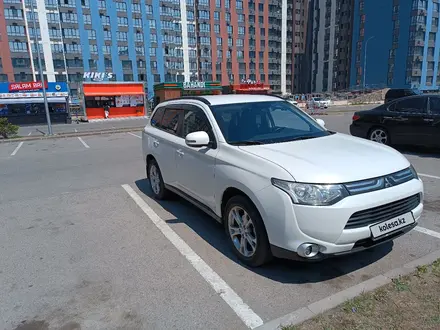 Mitsubishi Outlander 2013 года за 8 200 000 тг. в Алматы – фото 2