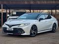 Toyota Camry 2020 года за 13 995 000 тг. в Караганда