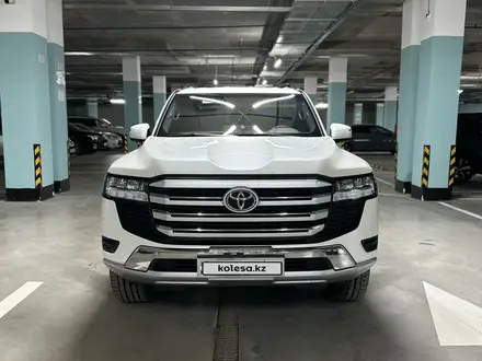 Toyota Land Cruiser 2021 года за 41 000 000 тг. в Астана