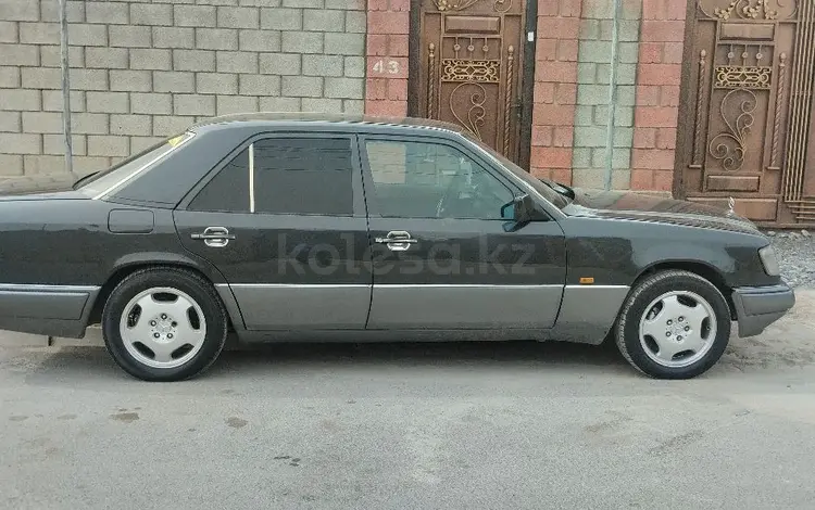 Mercedes-Benz E 200 1995 годаүшін2 300 000 тг. в Туркестан