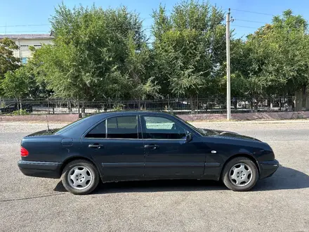 Mercedes-Benz E 230 1996 года за 2 400 000 тг. в Казыгурт – фото 4