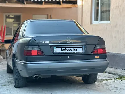 Mercedes-Benz E 220 1994 года за 1 850 000 тг. в Алматы – фото 12