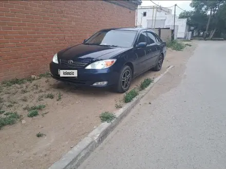 Toyota Camry 2004 года за 5 000 000 тг. в Атырау – фото 2