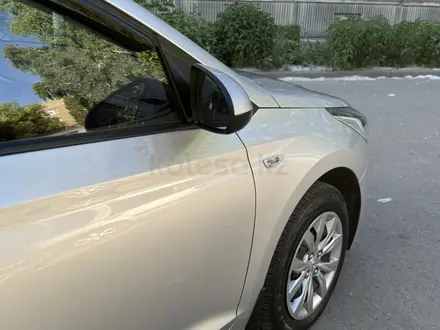 Hyundai Accent 2018 года за 7 400 000 тг. в Усть-Каменогорск – фото 4