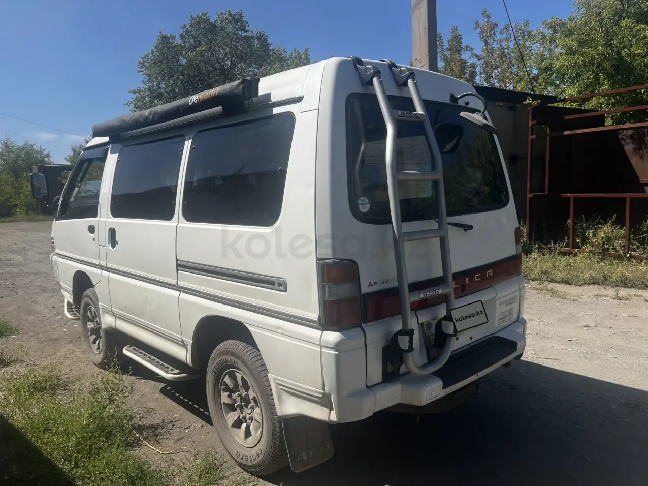 Mitsubishi Delica, 1995