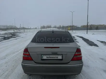 Mercedes-Benz E 320 2004 года за 5 200 000 тг. в Актобе – фото 4