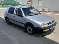 Volkswagen Golf 1994 годаүшін1 050 000 тг. в Атырау