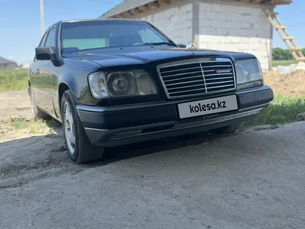 Mercedes-Benz E 200 1993 года за 1 950 000 тг. в Алматы – фото 19