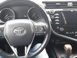 Toyota Camry 2018 года за 14 500 000 тг. в Семей