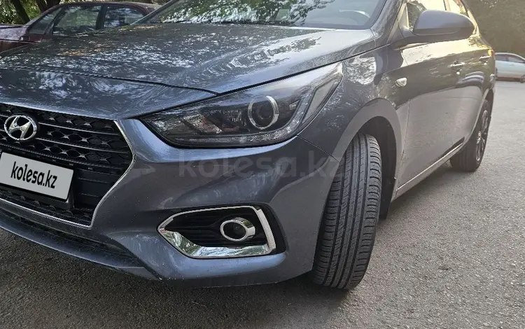 Hyundai Accent 2018 года за 6 300 000 тг. в Актобе