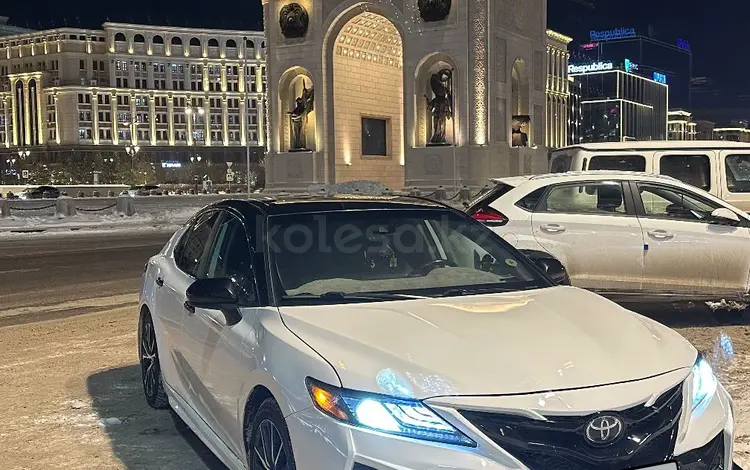 Toyota Camry 2021 года за 9 500 000 тг. в Уральск