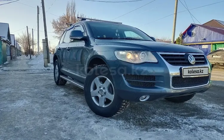 Volkswagen Touareg 2008 года за 6 500 000 тг. в Уральск