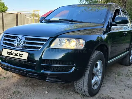 Volkswagen Touareg 2005 года за 5 500 000 тг. в Караганда