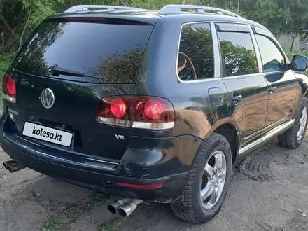 Volkswagen Touareg 2005 года за 5 500 000 тг. в Караганда – фото 3