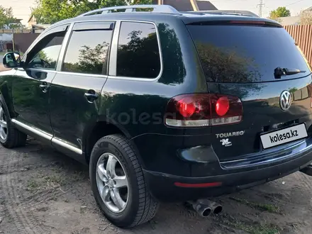 Volkswagen Touareg 2005 года за 5 500 000 тг. в Караганда – фото 4