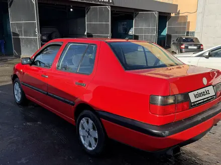 Volkswagen Vento 1992 года за 1 600 000 тг. в Алматы – фото 3