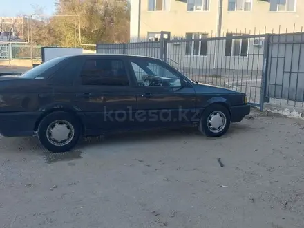 Volkswagen Passat 1991 года за 900 000 тг. в Байконыр – фото 2