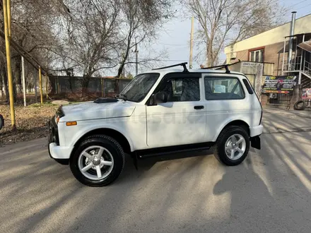 ВАЗ (Lada) Lada 2121 2017 года за 4 490 000 тг. в Алматы – фото 2