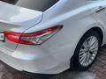 Toyota Camry 2019 года за 14 700 000 тг. в Алматы – фото 26