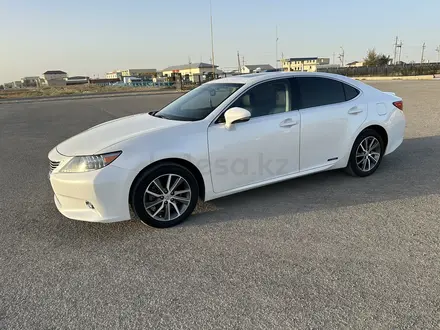 Lexus ES 300h 2013 года за 8 800 000 тг. в Актау – фото 5