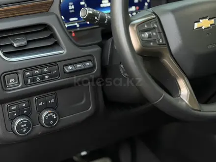 Chevrolet Tahoe 2022 года за 39 700 000 тг. в Алматы – фото 11