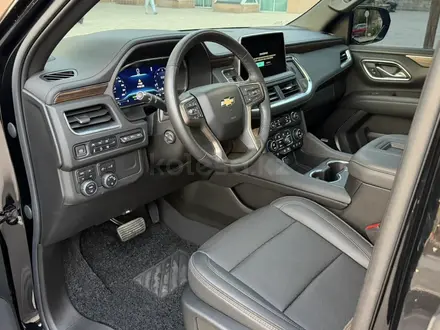 Chevrolet Tahoe 2022 года за 39 700 000 тг. в Алматы – фото 22