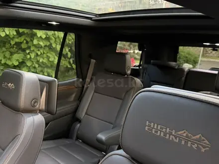 Chevrolet Tahoe 2022 года за 39 700 000 тг. в Алматы – фото 29