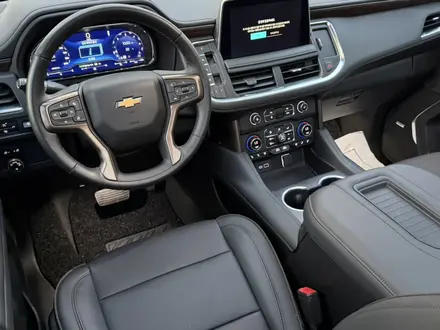 Chevrolet Tahoe 2022 года за 39 700 000 тг. в Алматы – фото 36