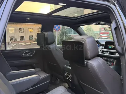 Chevrolet Tahoe 2022 года за 39 700 000 тг. в Алматы – фото 43