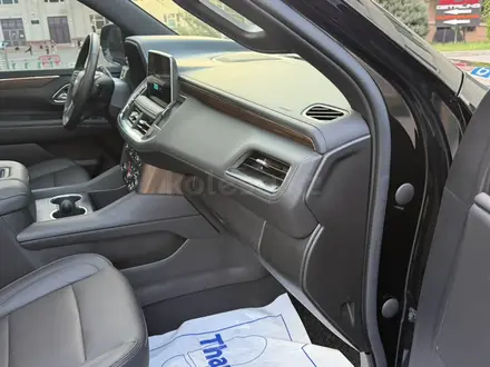 Chevrolet Tahoe 2022 года за 39 700 000 тг. в Алматы – фото 50