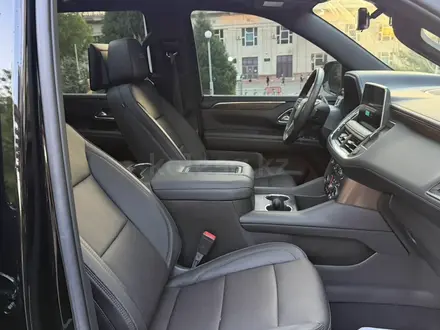 Chevrolet Tahoe 2022 года за 39 700 000 тг. в Алматы – фото 52