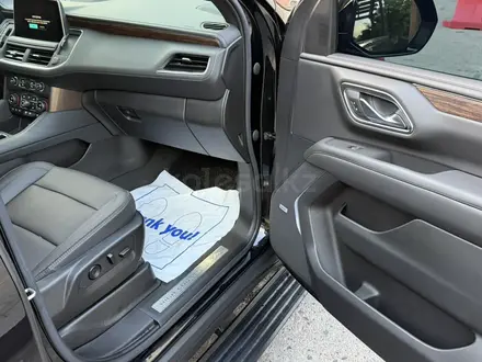 Chevrolet Tahoe 2022 года за 39 700 000 тг. в Алматы – фото 58