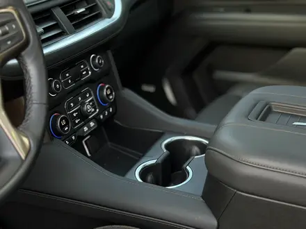 Chevrolet Tahoe 2022 года за 39 700 000 тг. в Алматы – фото 9