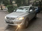 Volkswagen Touareg 2007 года за 11 000 000 тг. в Алматы – фото 3