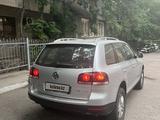 Volkswagen Touareg 2007 года за 11 000 000 тг. в Алматы – фото 5