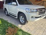 Toyota Land Cruiser 2021 года за 38 900 000 тг. в Алматы