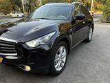 Infiniti QX70 2014 года за 11 500 000 тг. в Алматы – фото 2
