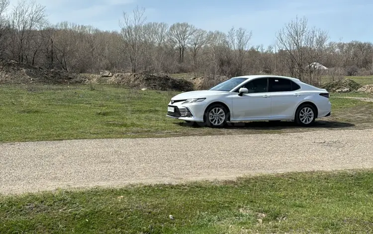 Toyota Camry 2023 года за 22 000 000 тг. в Усть-Каменогорск