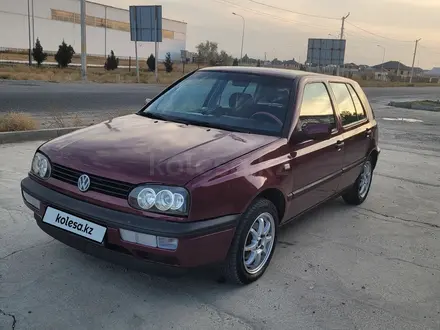 Volkswagen Golf 1997 года за 1 300 000 тг. в Тараз – фото 2