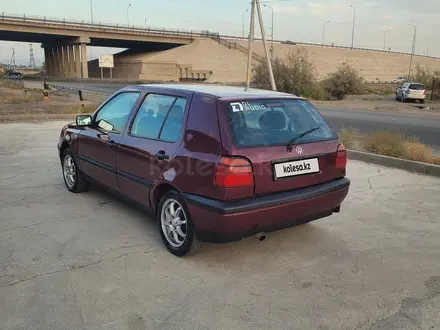 Volkswagen Golf 1997 года за 1 300 000 тг. в Тараз – фото 3