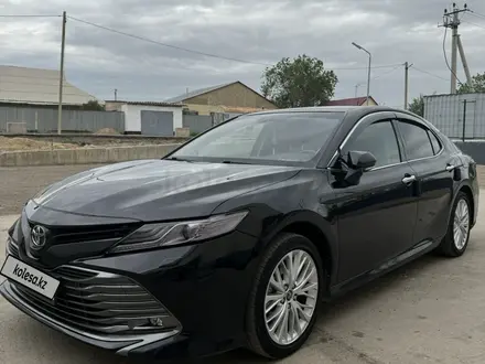 Toyota Camry 2019 года за 13 900 000 тг. в Алматы
