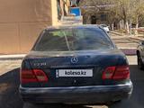 Mercedes-Benz E 230 1997 года за 1 900 000 тг. в Караганда – фото 4