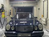 Mercedes-Benz E 230 1997 года за 1 900 000 тг. в Караганда – фото 5