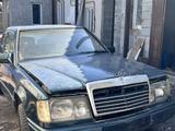 Mercedes-Benz E 230 1987 годаүшін600 000 тг. в Алматы – фото 4